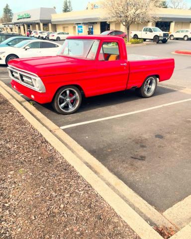 Ford F100 Custom image 5