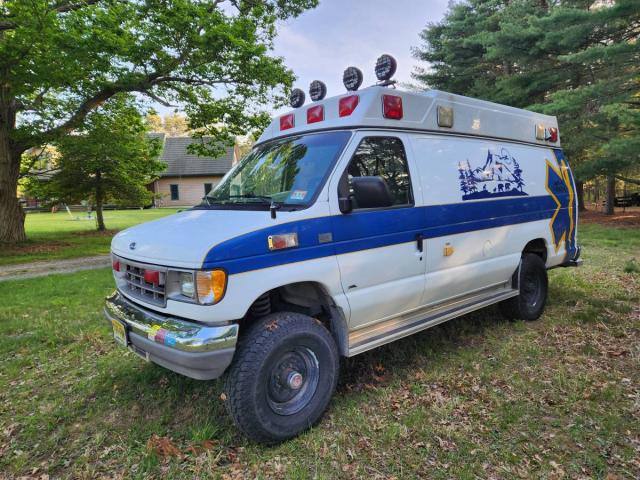 Ford E-350 Econoline Diesel image 4