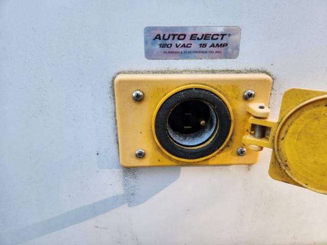 Ford E-350 Econoline Diesel image 8