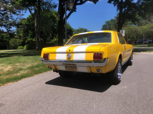 Ford Mustang image 8