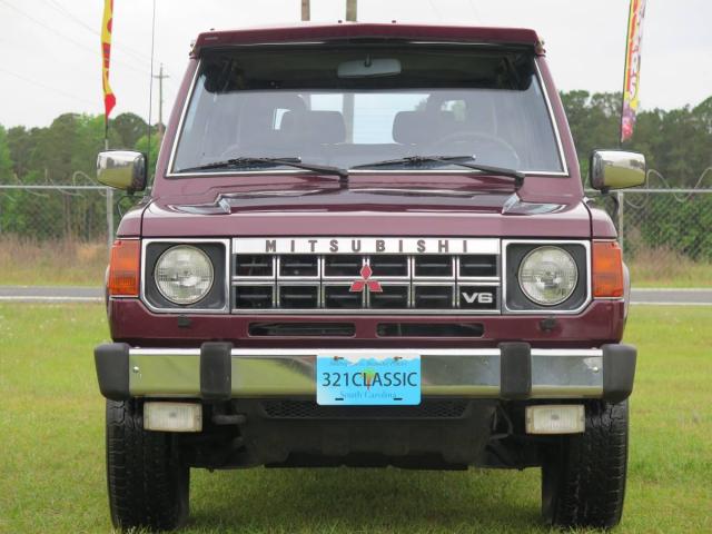 Mitsubishi Montero image 8