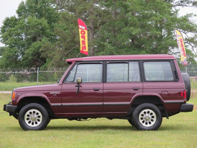 Mitsubishi Montero image 6