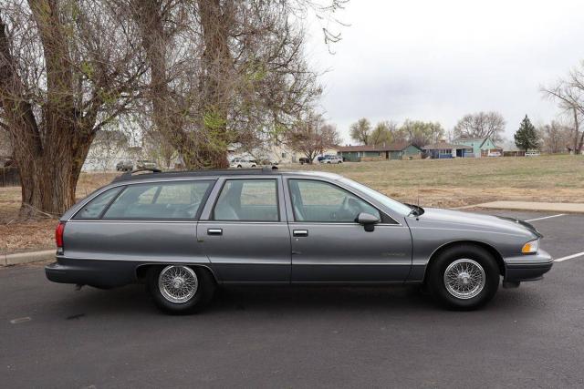 Chevrolet Caprice Base image 5