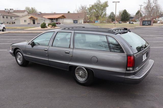 Chevrolet Caprice Base image 4
