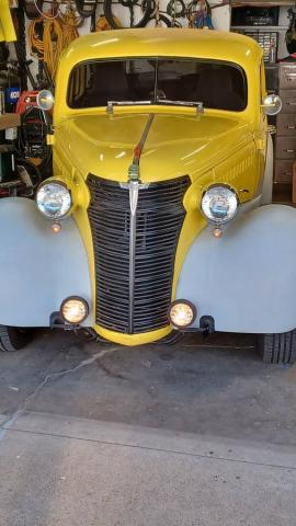 Chevrolet Master Deluxe image 1