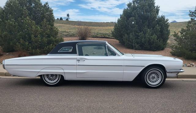 Ford Thunderbird Town Landau image 5