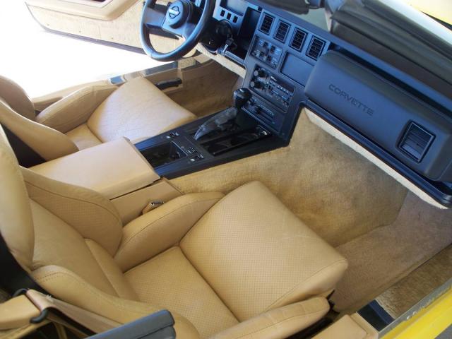 Chevrolet Corvette Convertible image 6
