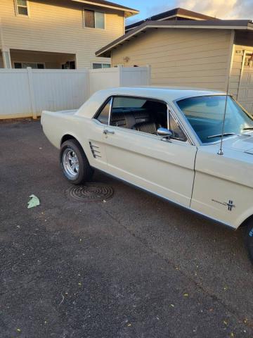 Ford Mustang image 9