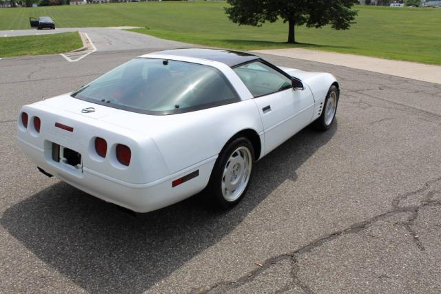 Chevrolet Corvette image 4