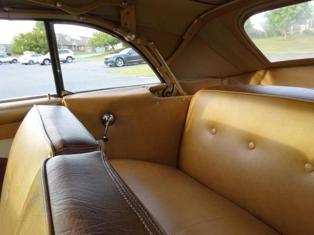 Ford Delixe image 9