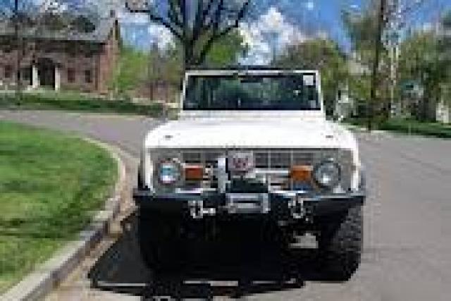 Ford Bronco image 7