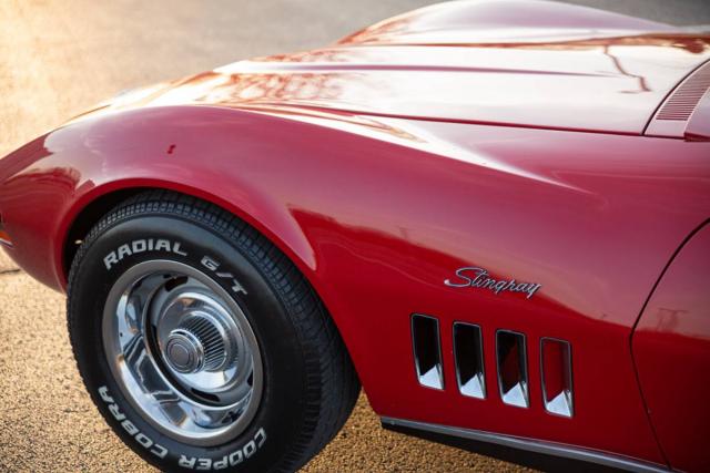 Chevrolet Corvette image 2