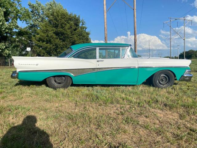 Ford Fairlane 500 2 Dr Hardtop image 5