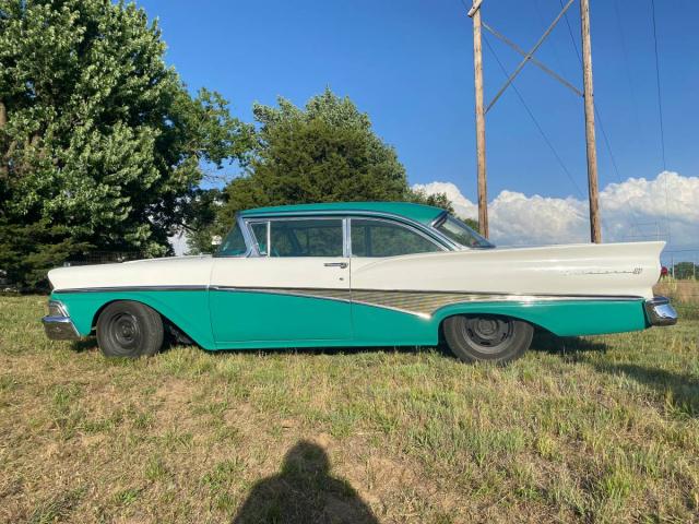 Ford Fairlane 500 2 Dr Hardtop image 3