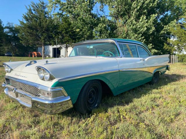 Ford Fairlane 500 2 Dr Hardtop image 9