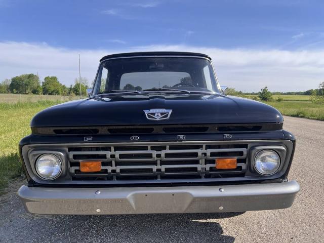 Ford F100 Pickup image 3