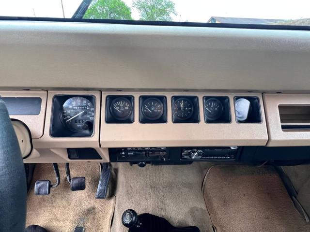 Jeep Wrangler Sahara image 3