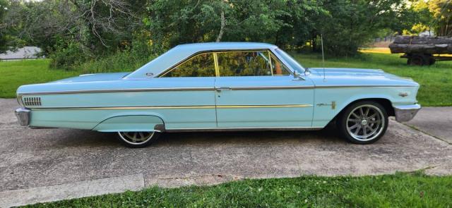 Ford Galaxie 500 image 4