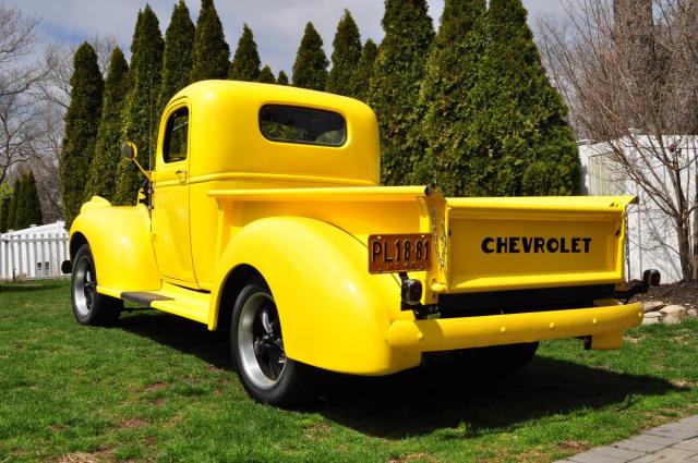 Chevrolet Pickup image 1