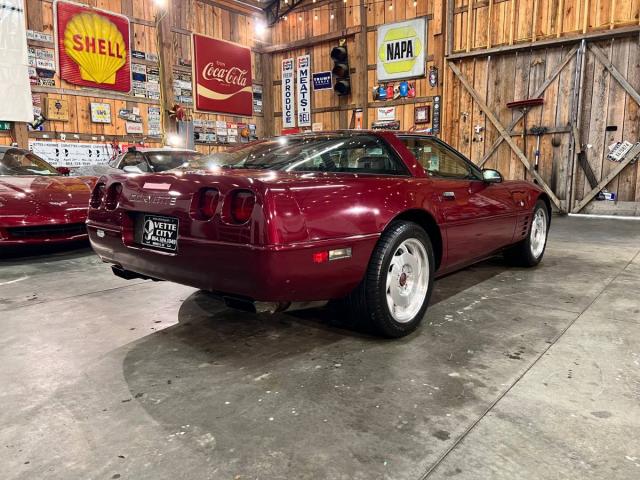 Chevrolet Corvette image 4