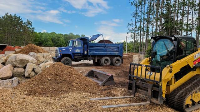 Ford L9000 Diesel image 2
