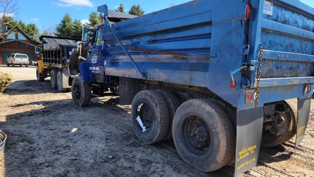 Ford L9000 Diesel image 7