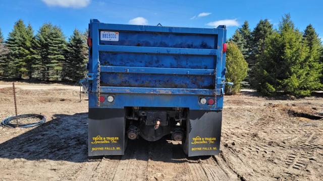 Ford L9000 Diesel image 3