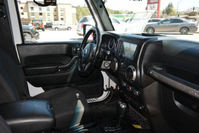 Jeep Wrangler Unlimited image 8