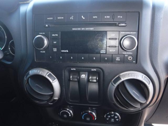 Jeep Wrangler 4x4 image 7