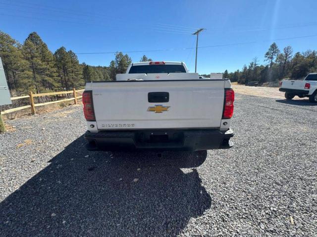 Chevrolet Silverado 1500 Double Cab image 6