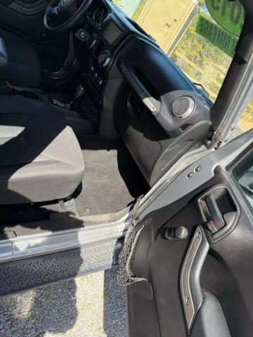 Jeep Wrangler image 4