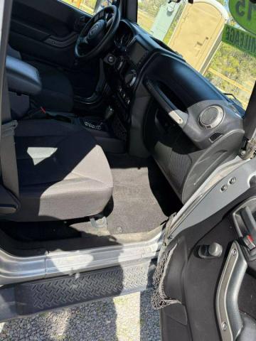 Jeep Wrangler image 2