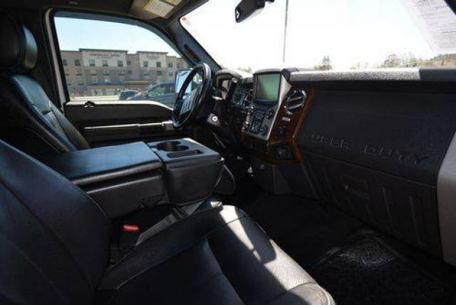Ford F250 Superduty Lariat Diesel image 2