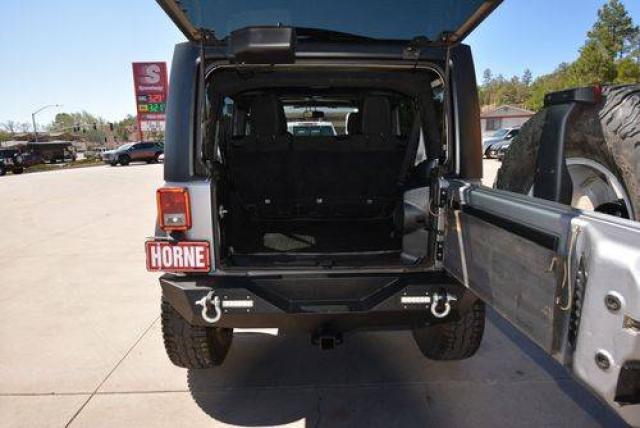 Jeep Wrangler Unlimited image 9