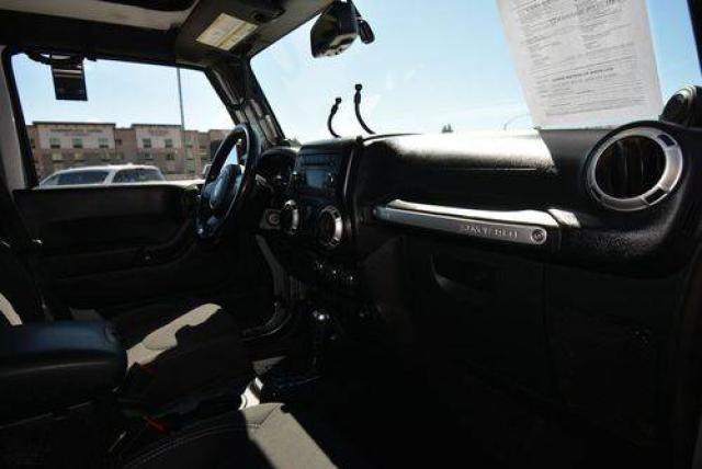 Jeep Wrangler Unlimited image 2