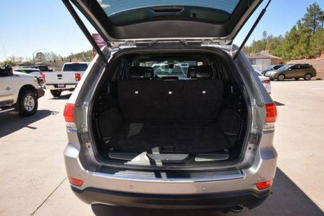 Jeep Grand Cherokee image 1