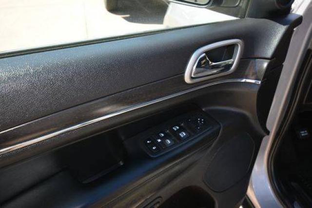 Jeep Grand Cherokee image 3