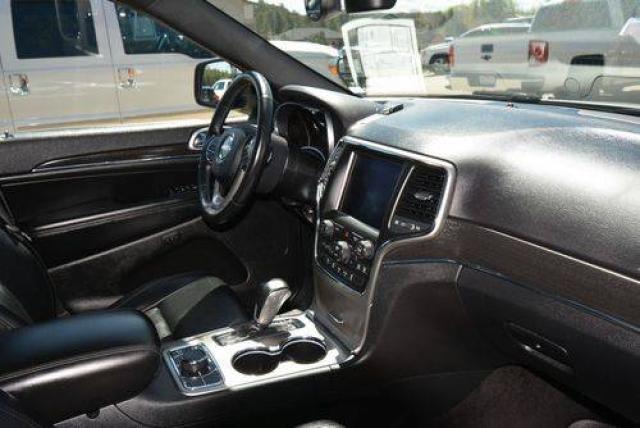 Jeep Grand Cherokee image 9