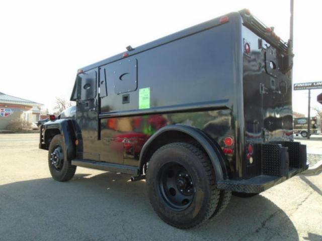 Ford F-650 Sd image 5