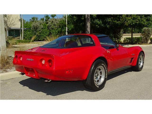 Chevrolet Corvette image 1