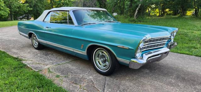 Ford Galaxie 500 Convertible image 6