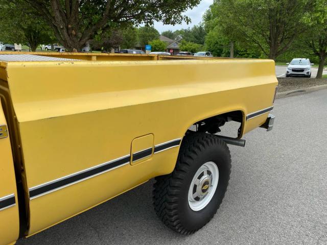 Chevrolet Silverado 3500 Hd Crew Cab image 3