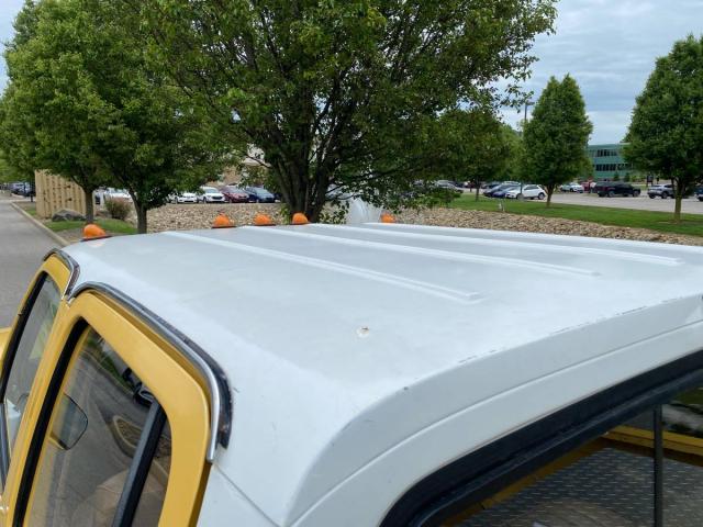 Chevrolet Silverado 3500 Hd Crew Cab image 4