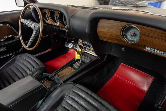 Ford Mustang image 4