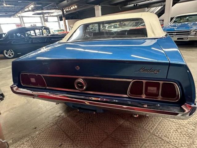 Ford Mustang Convertible image 1