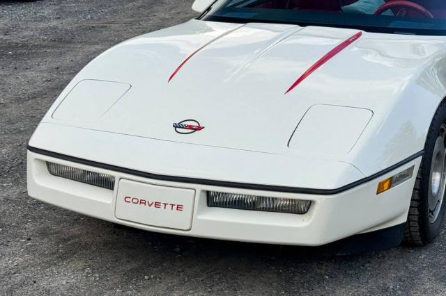 Chevrolet Corvette image 9