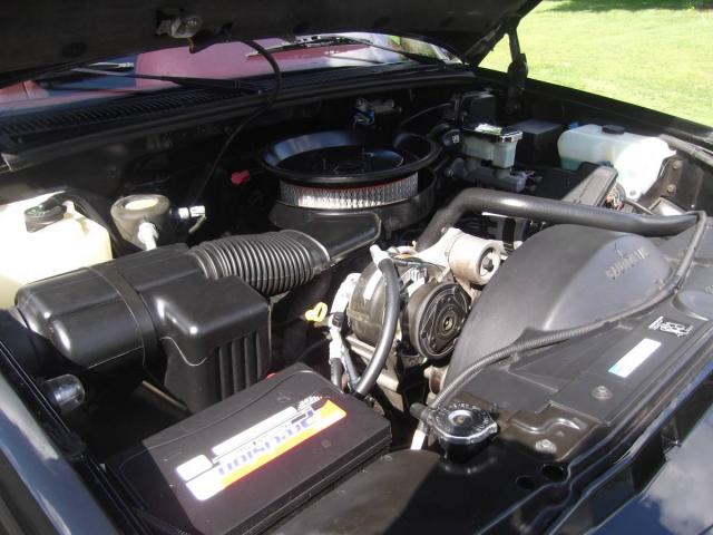 Chevrolet Silverado image 2
