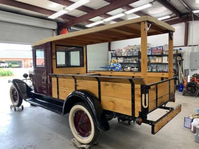 Chevrolet 1-1/2 Ton Delivery Truck image 4