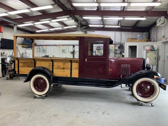 Chevrolet 1-1/2 Ton Delivery Truck image 1