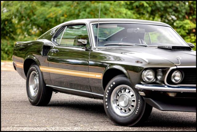 Ford Mustang image 1